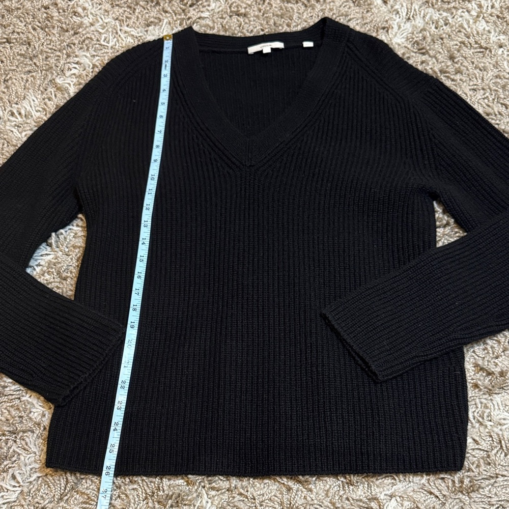 Vince Ribbed V-Neck Wool & Cashmere Blend Sweater Black size Large - Picture 11 of 14